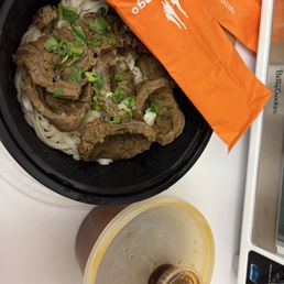 Taiwanese Beef Noodle Soup / Taiwanese Beef Noodle Soup /