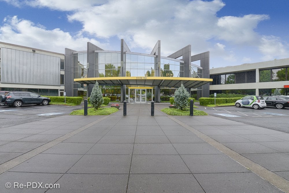 KELLER WILLIAMS REALTY PORTLAND CENTRAL Updated September 2024 18