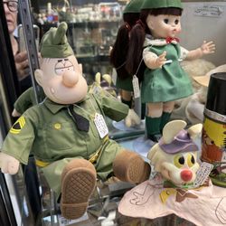 Red Coyote Trading Post - FUN VINTAGE COLLECTABLES