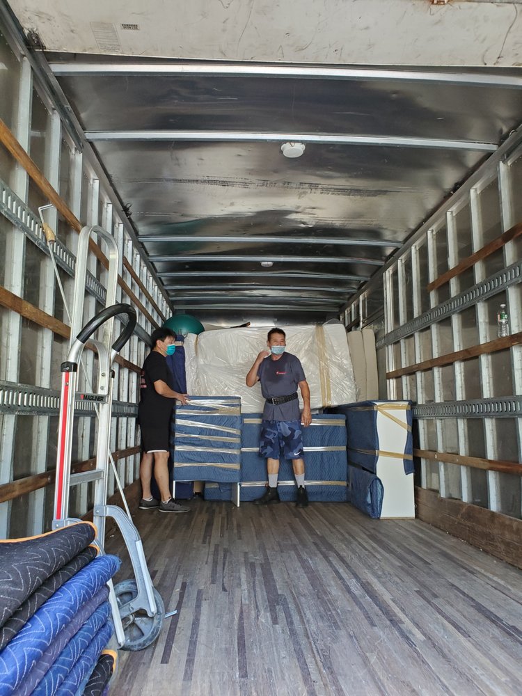 MNGMOVERS LLC