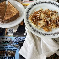 Sheri's Family Diner and Pizzeria - Hash browns