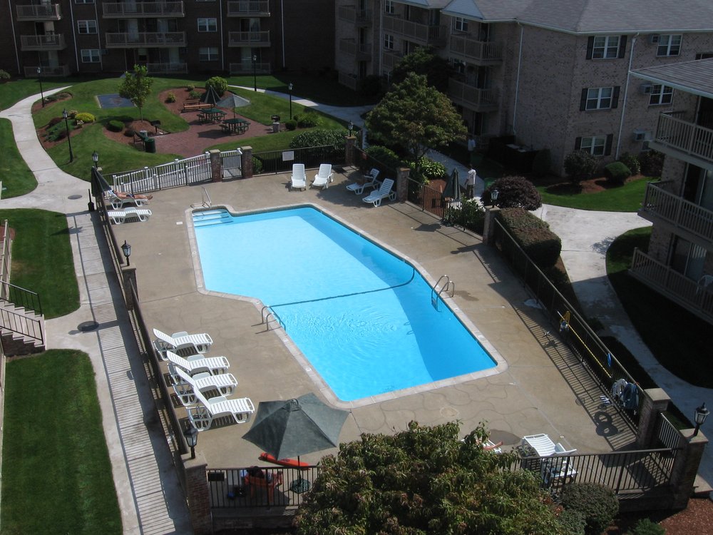 PARLMONT PARK APARTMENTS 10 Photos 10 Parlmont Park, Billerica, MA