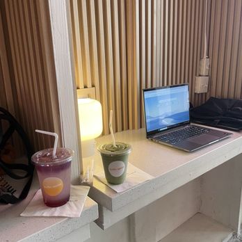 Hello Again - Great study spot! - Coffee & Tea Near Me - Honolulu, Hawaii