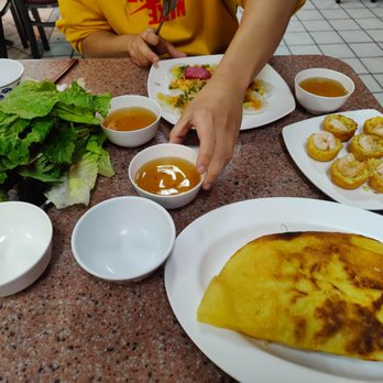 Van's Restaurant - Banh Xeo, Banh Khot, Banh Ceo - Vietnamese Near Me - Garden Grove, California Van's Restaurant - Banh Xeo, Banh Khot, Banh Ceo - Vietnamese Near Me - Garden Grove, California