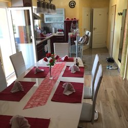 Noemi - Dinning table and kitchen