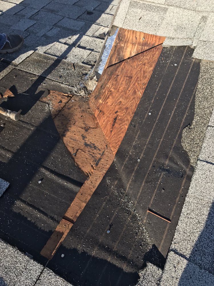 Slide of Alvaro's Roofing