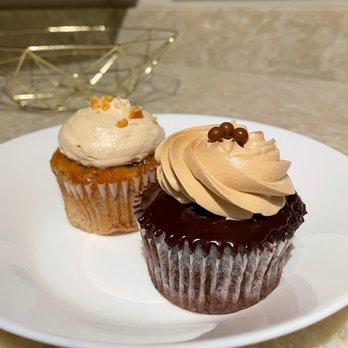 Cup Love - Elvis Peanut Butter Frosting and Banana Toffee Cupcake, Chocolate Salted Caramel Cupcake - Desserts Near Me - Baltimore, Maryland Cup Love - Elvis Peanut Butter Frosting and Banana Toffee Cupcake, Chocolate Salted Caramel Cupcake - Desserts Near Me - Baltimore, Maryland
