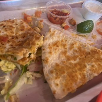 Salsas 4 Taqueria - Mexican Near Me - Newington, Connecticut Salsas 4 Taqueria - Mexican Near Me - Newington, Connecticut