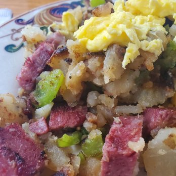 The Oak Table Cafe - Cornbeef hash - Breakfast & Brunch Near Me - Sequim, Washington