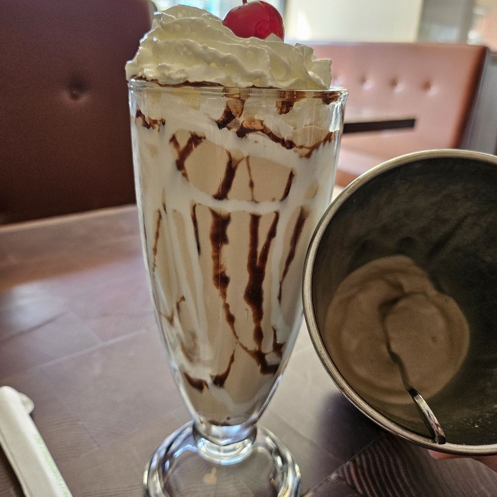 Penguin Shake (vanilla and chocolate mix) Penguin Shake (vanilla and chocolate mix)