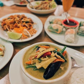 Racha Café - Thai Near Me - Berkeley, California