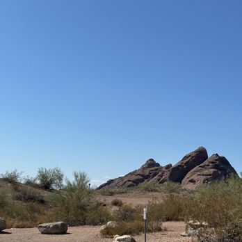 Hole-in-the-Rock - Hiking Near Me - Phoenix, Arizona Hole-in-the-Rock - Hiking Near Me - Phoenix, Arizona