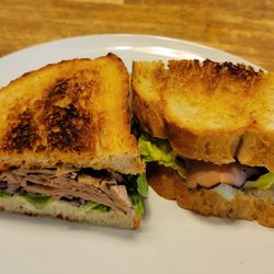 Harvest Deli - Roast Beef Sandwich
