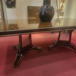 LA Furniture Express - Dining Room Table
