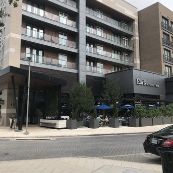 Earls Kitchen + Bar - Building - Cocktail Bars Near Me - Plano, Texas