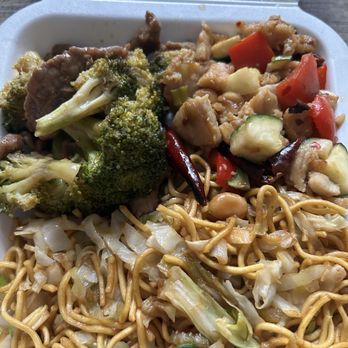 Panda Express - Beef and broccoli and Kung pao with chow mein Follow me on ig @yelpelitegvl - Chinese Near Me - Greenville, South Carolina Panda Express - Beef and broccoli and Kung pao with chow mein Follow me on ig @yelpelitegvl - Chinese Near Me - Greenville, South Carolina
