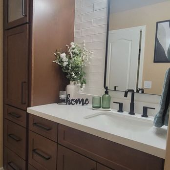 Ledezma Remodeling - Vanity area in bathroom - General Contractors Near Me - Gilbert, Arizona