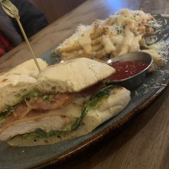Eureka! - Napa Chicken Sandwich - American Near Me - Redlands, California