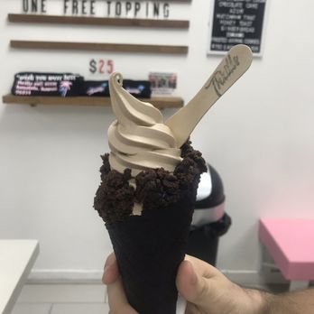 Thrills Soft Serve - Choco cake with brownies - Ice Cream & Frozen Yogurt Near Me - Honolulu, Hawaii