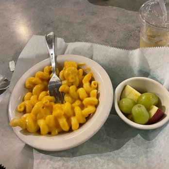 The Junction Diner - Mac N Cheese - kids meal - American Near Me - Forest Park, Illinois