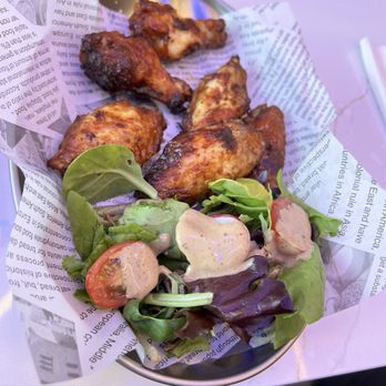 Twilight Cafe - Chicken wings - Cafes Near Me - Toronto, Ontario