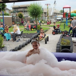 Speeltuin Weerestein - Tijdens het BUIKSCHUIVEN evenement in speeltuin Weerestein Hillegom