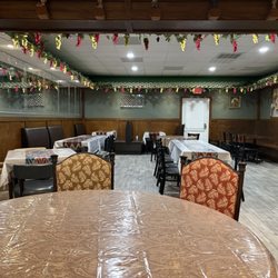 Caravan Restaurant - Inside