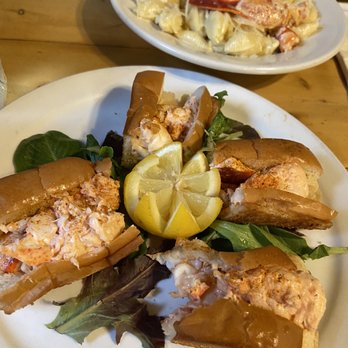 Side Street Cafe - Lobster roll, lobster Mac n cheese - American Near Me - Bar Harbor, Maine Side Street Cafe - Lobster roll, lobster Mac n cheese - American Near Me - Bar Harbor, Maine