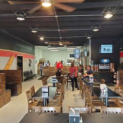 ResQue BBQ - Dining room - order at counter