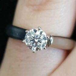 De La Cruz Jewelry - Resized and polished white gold diamond ring.