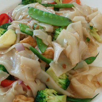 Pho Le Restaurant - Stir fried rice noodle - Vietnamese Near Me - Boston, Massachusetts Pho Le Restaurant - Stir fried rice noodle - Vietnamese Near Me - Boston, Massachusetts