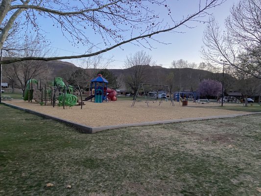 Swanny City Park by null