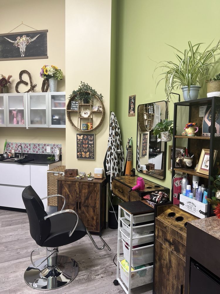 The Beauty Bungalow Logo