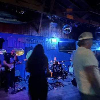 The Sand Bar - Cocktail Bars Near Me - Capitola, California