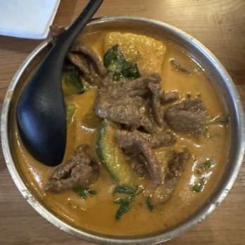 Daisy Mint - Panang Curry Beef - Thai Near Me - Pasadena, California