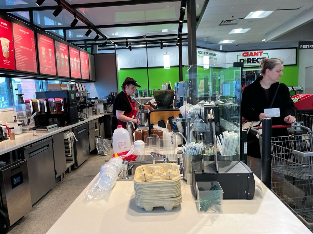 GIANT Updated September 2024 35 Photos & 17 Reviews 168 N Flowers