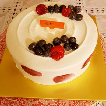 Breeze Bakery Cafe - Yogurt Berry cake - Bakeries Near Me - Annandale, Virginia