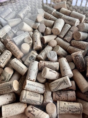 JJ's Wine Bar by null