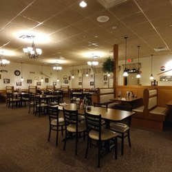 Hoss's Steak & Sea House - Dining room at Hoss's in Chambersburg