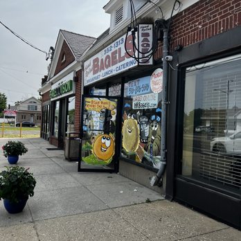 Hand Rolled Bagels - Bagels Near Me - New Hyde Park, New York