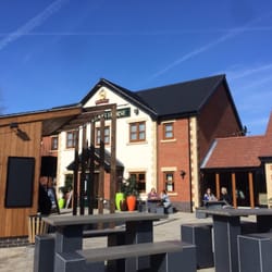 The Glass Horse - Outside bar