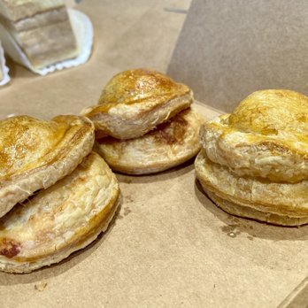 Van's Bakery - MINI PATE CHAUD PORK (HEO NHO) - Bakeries Near Me - San Jose, California