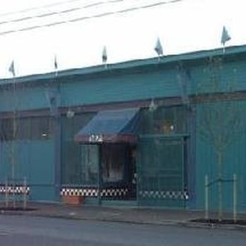 Waagmeester Canvas Products - Awnings Near Me - Wilsonville, Oregon Waagmeester Canvas Products - Awnings Near Me - Wilsonville, Oregon