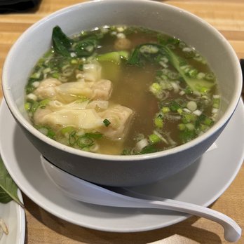 Saigon Cafe - Mi hoanh thanh - Vietnamese Near Me - Saint Louis, Missouri