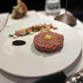 Edge Steakhouse - Steak tartare - Steakhouses Near Me - Las Vegas, Nevada Edge Steakhouse - Steak tartare - Steakhouses Near Me - Las Vegas, Nevada