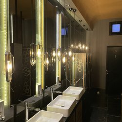 Kasap Ahmet'in Yeri - Surprisingly fancy bathroom