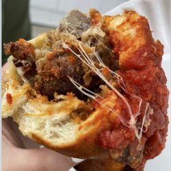 Uncle Franks Pizza And Subs - Mudiga Steak Parm
