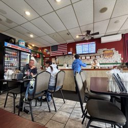 Sitka's Burger & Crab Shack - Interior.