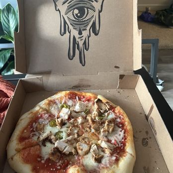Spinellis Pizza - Chicken and jalapeño 12 inch - Salad Near Me - Louisville, Kentucky