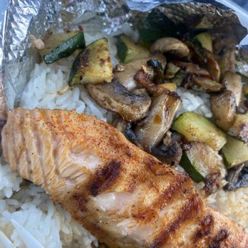 H Salt Esquire Fish & Chips - Grilled Salmon W/ Mushrooms & Zucchini over Rice - Fish & Chips Near Me - Orange, California H Salt Esquire Fish & Chips - Grilled Salmon W/ Mushrooms & Zucchini over Rice - Fish & Chips Near Me - Orange, California